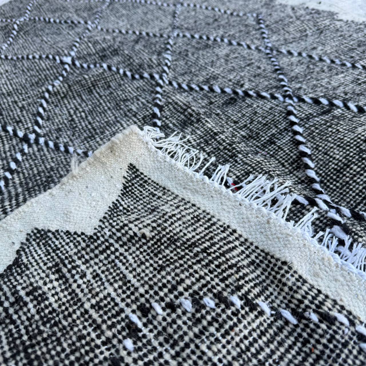 Handmade Moroccan Atlas Rug – Authentic Berber Wool Carpet