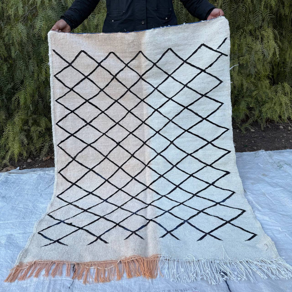 Traditional Moroccan Berber Rug – Authentic Handmade Atlas Wool Carpet