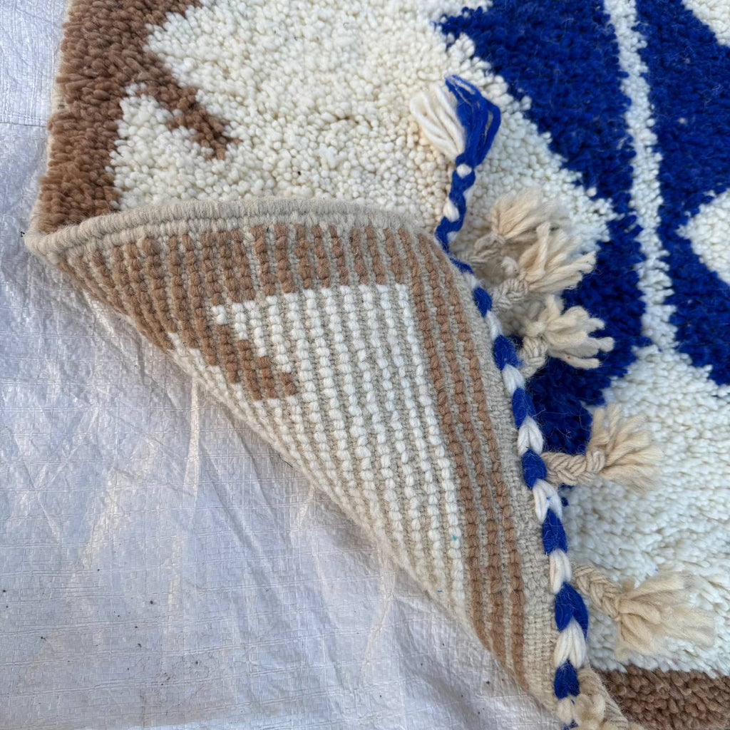 Handcrafted Moroccan Atlas Rug – Traditional Berber Wool Carpet