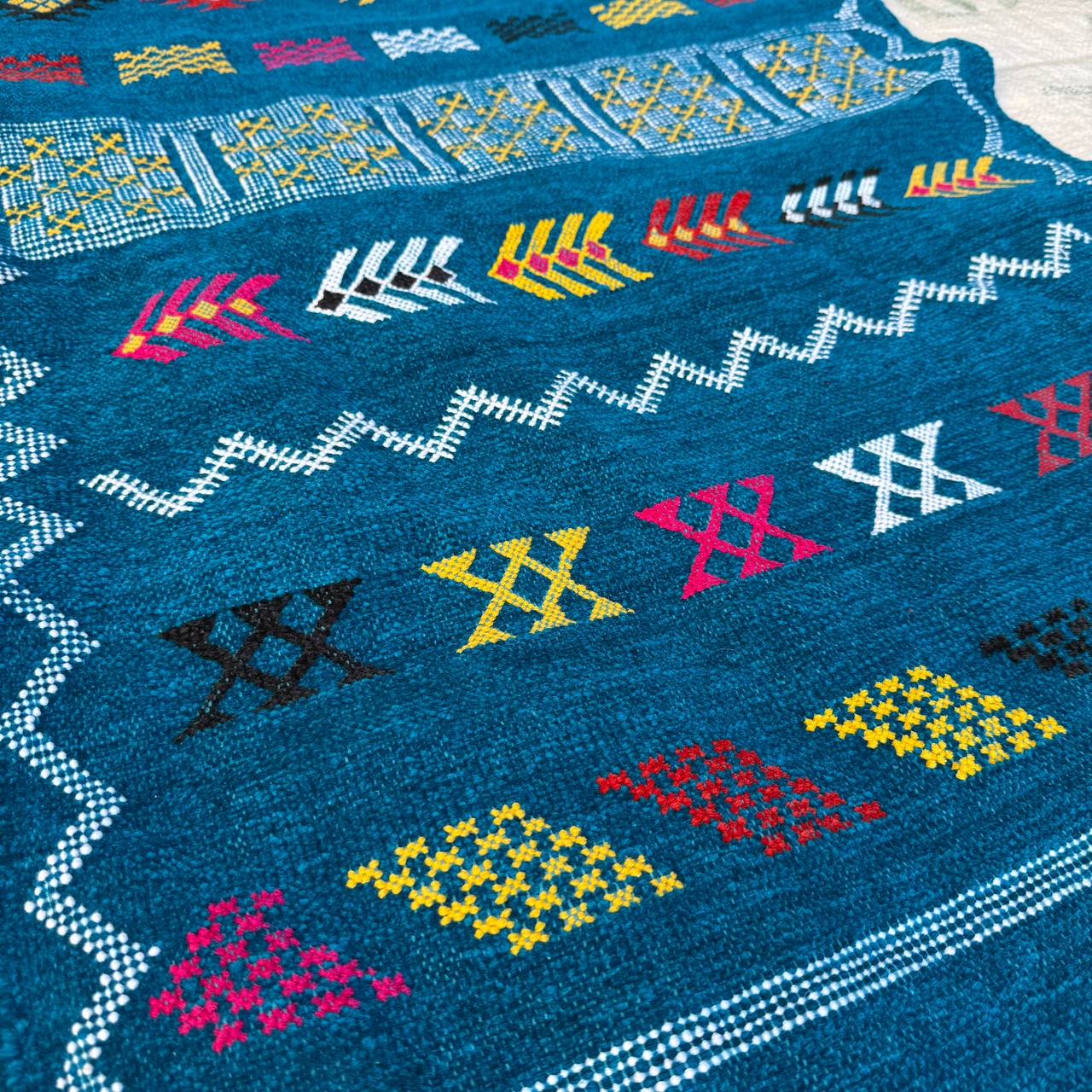 Handcrafted Moroccan Atlas Rug – Traditional Berber Wool Carpet